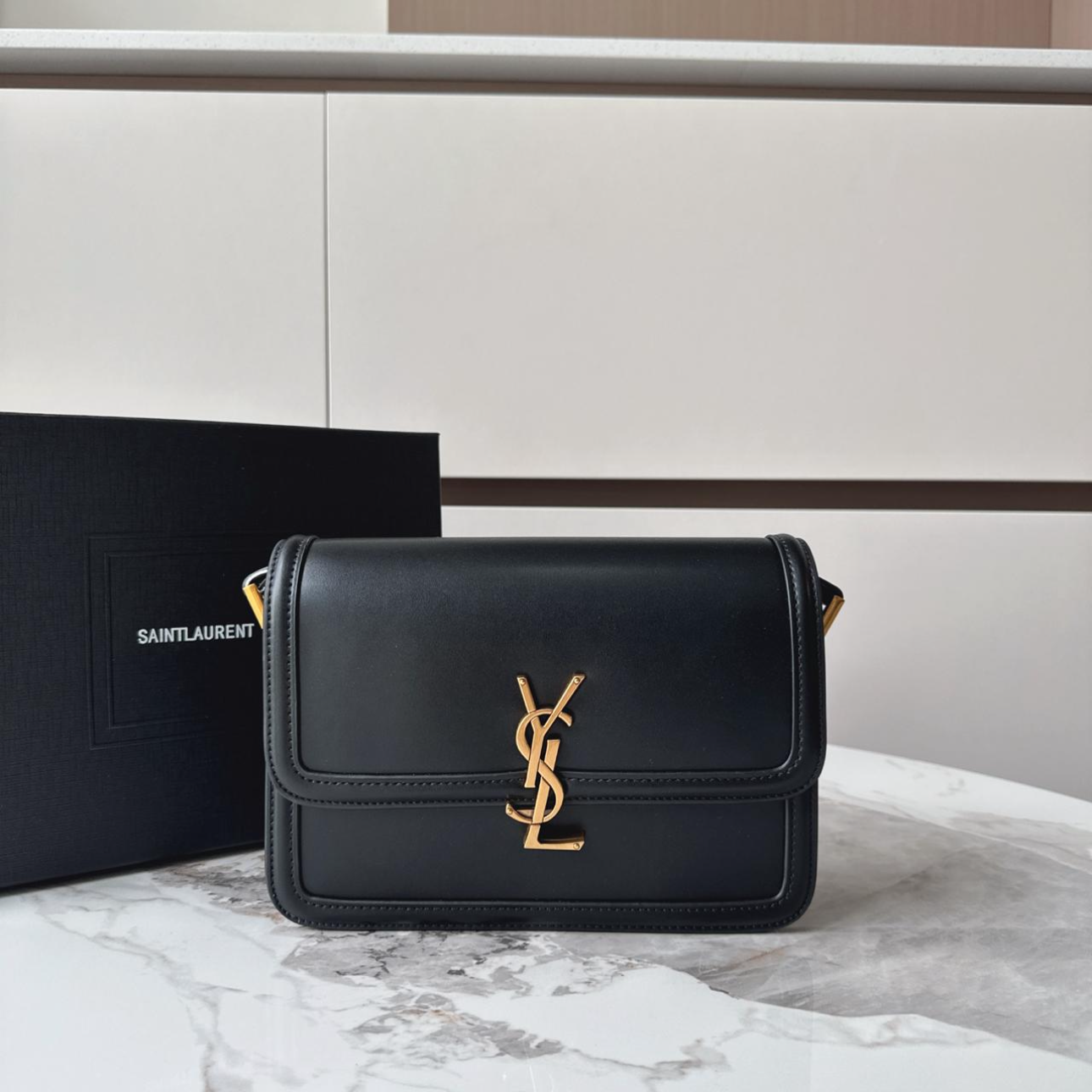 Handbag